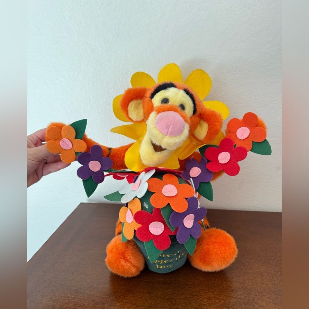 Vintage Winnie the Pooh Tigger Have a Tiggerific Day Plush